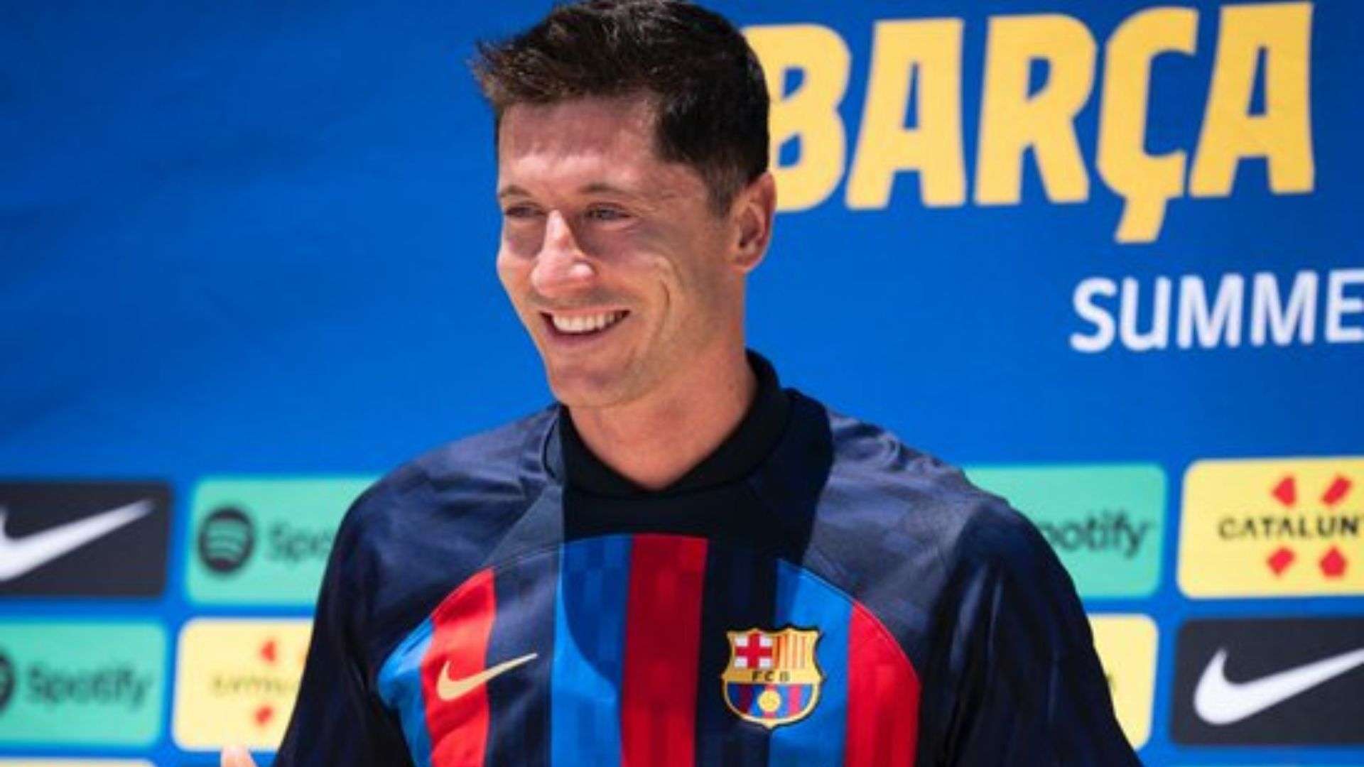 而巴薩對他 而巴薩對他